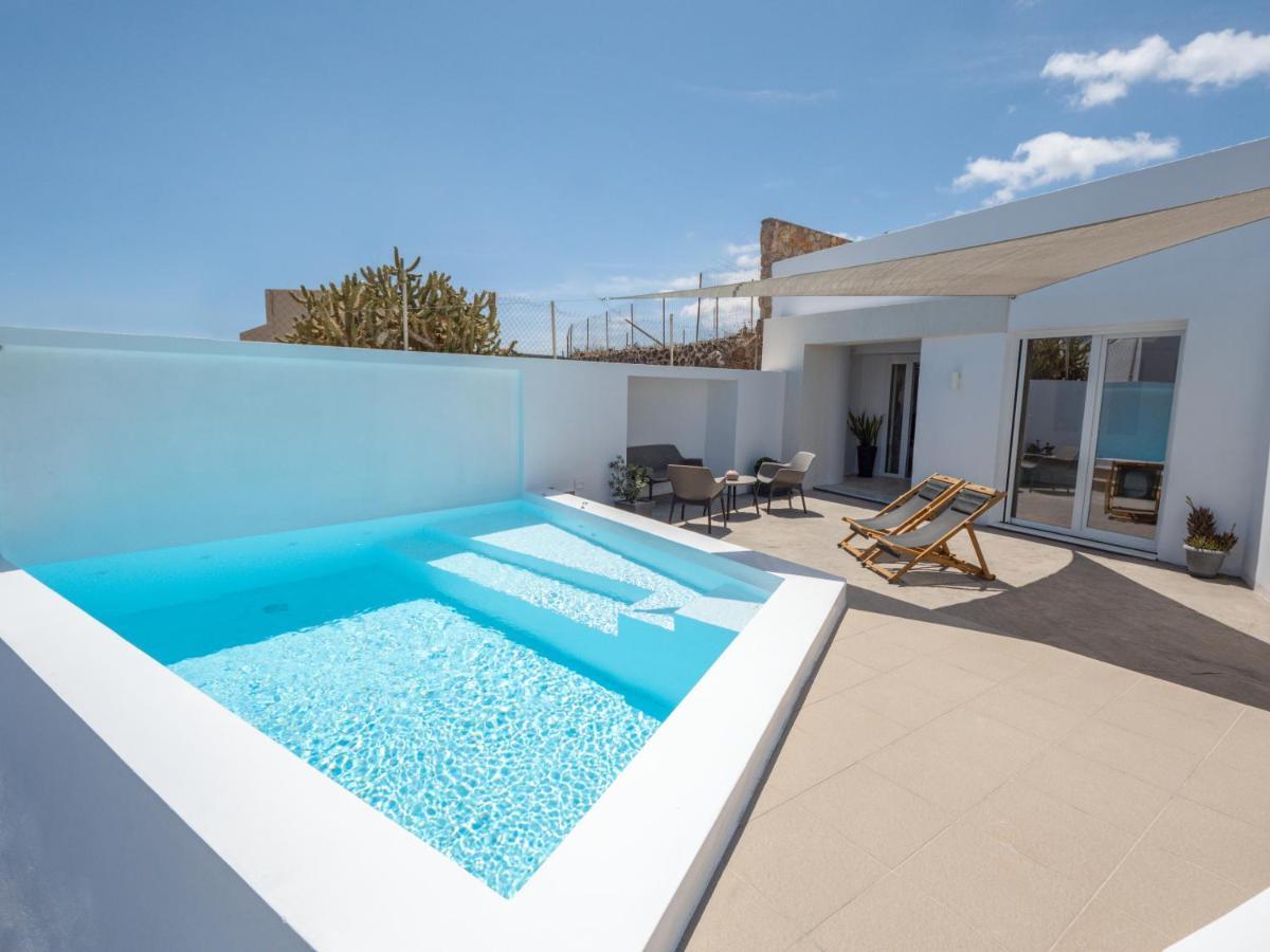 Valery Suites Fira  Exterior photo
