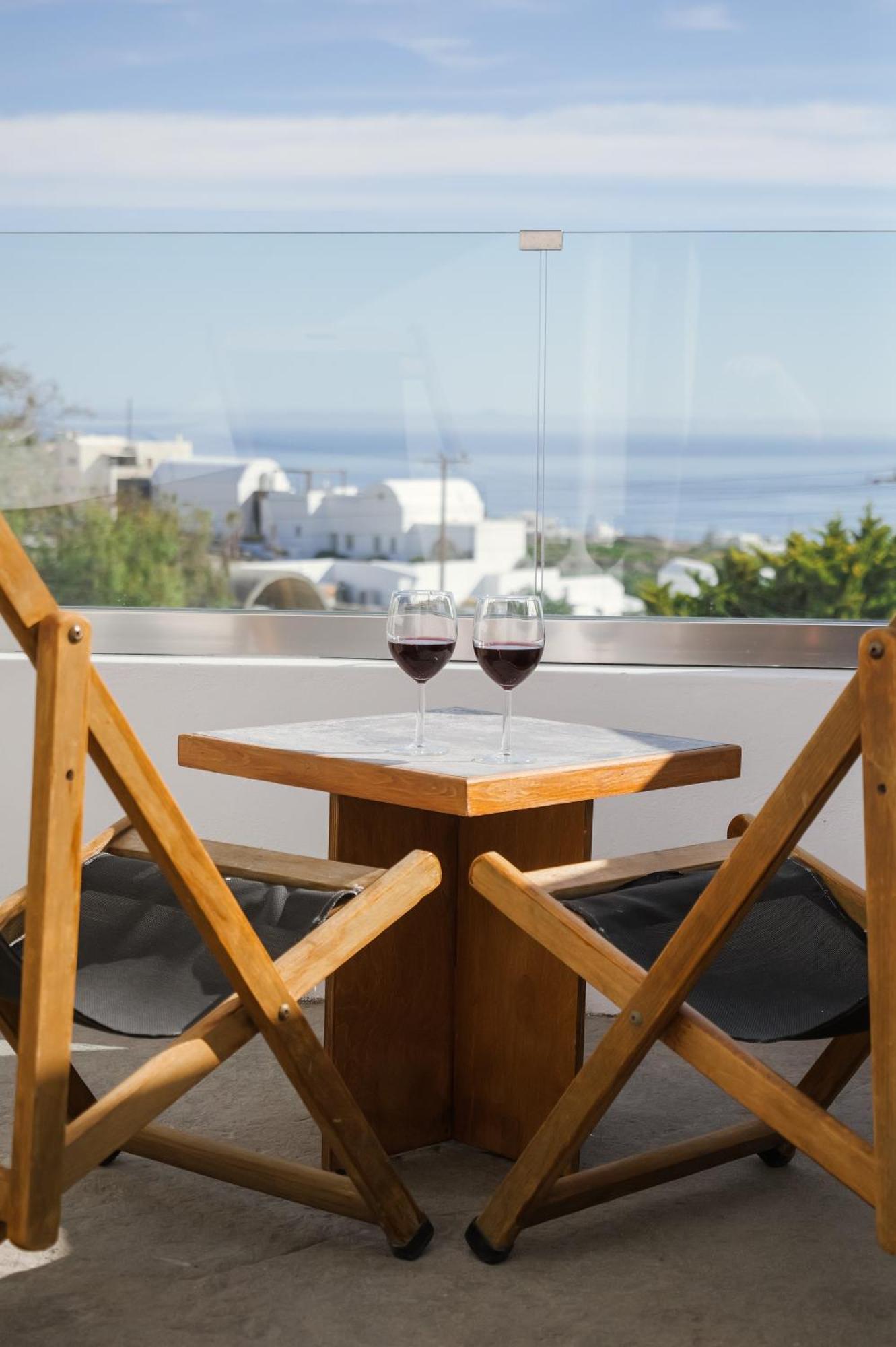 Valery Suites Fira  Exterior photo